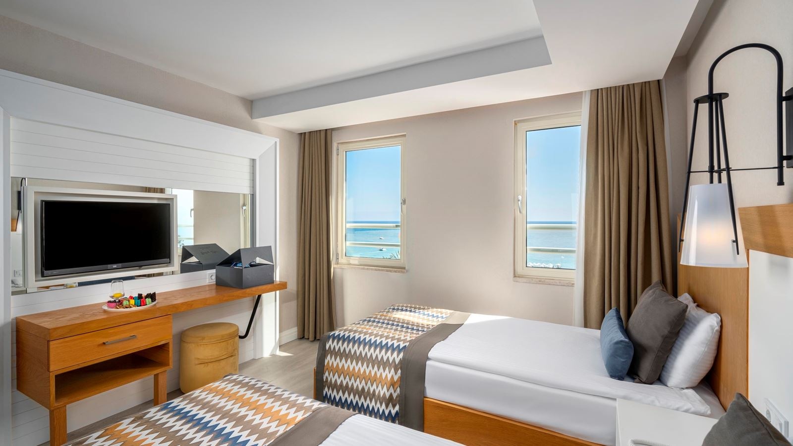 rooms-family-room-connect