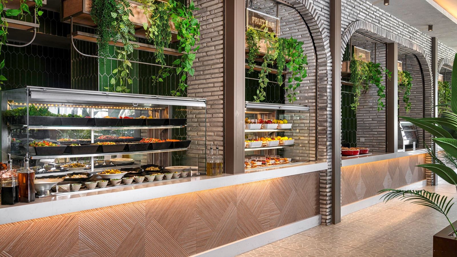 restaurants-daphne-ana-restaurant-buffet