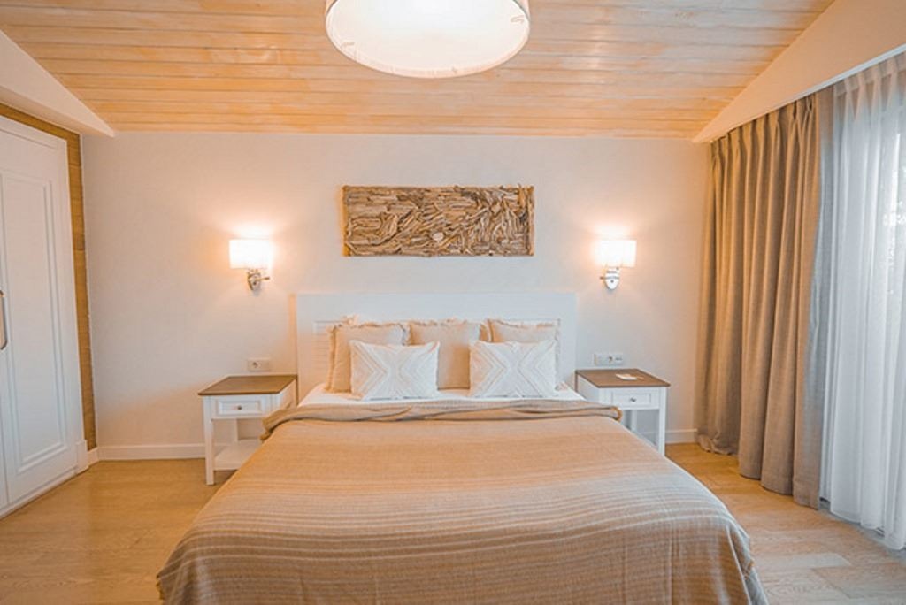 rooms-grapefruit-suite