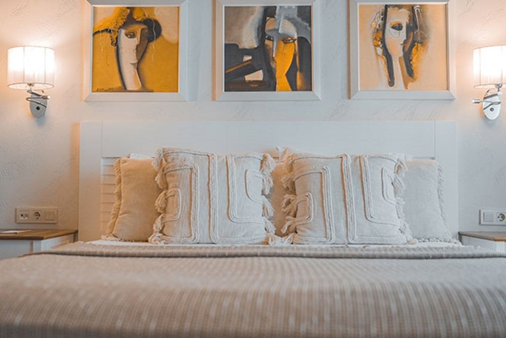 rooms-orange-standard-room