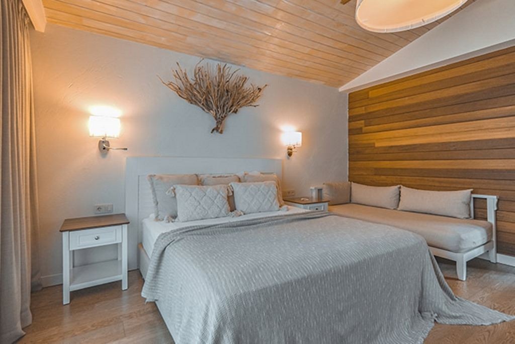 rooms-tangerine-room