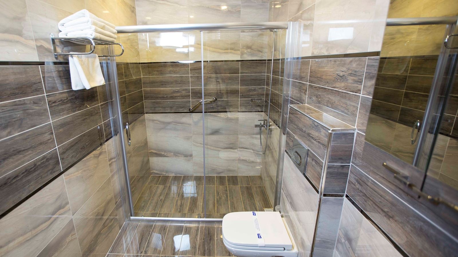 rooms-family-room-standard