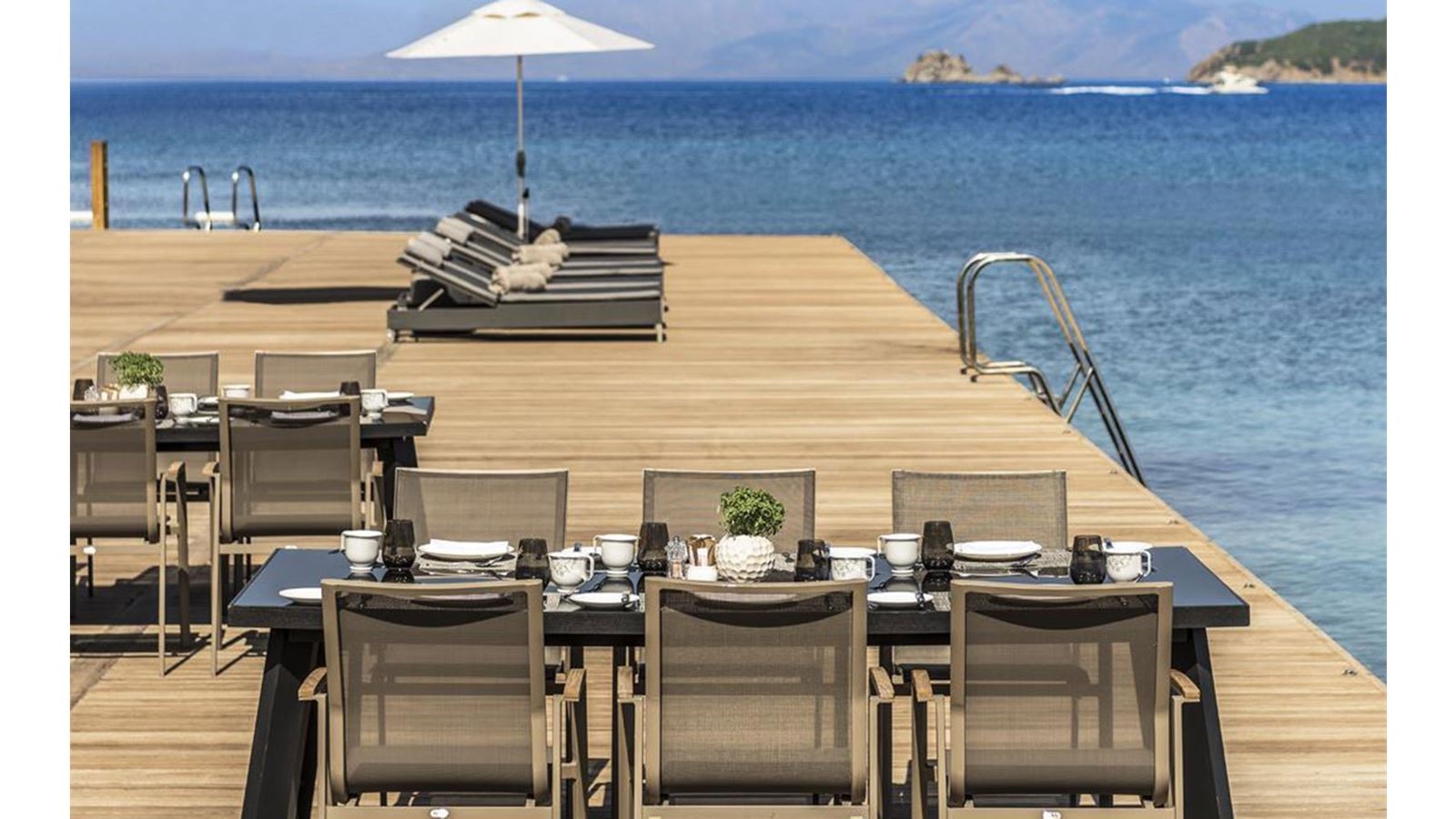 restaurants-the-beach-restaurant