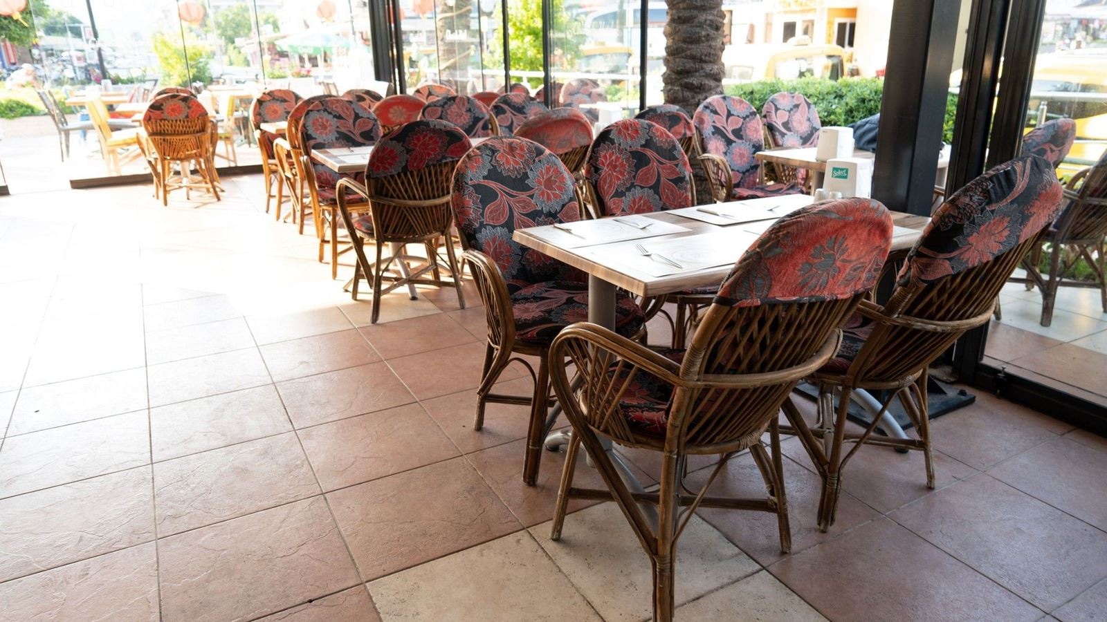 restaurants-main-restaurant