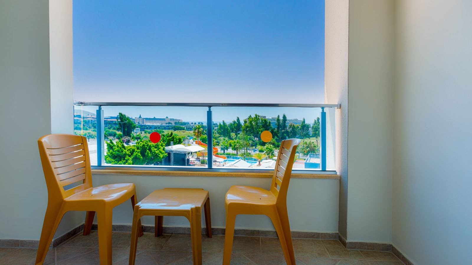 rooms-standard-room-poolview