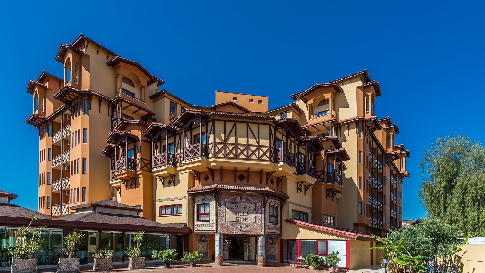 general-main-building