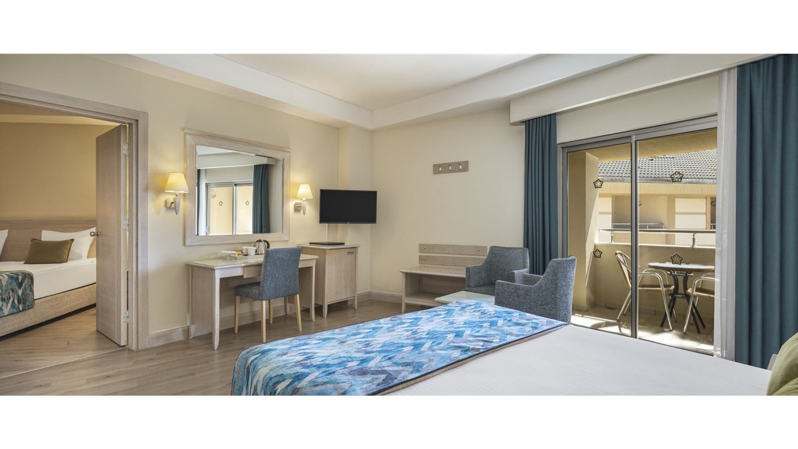 rooms-family-room