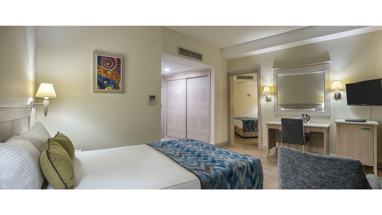 rooms-family-room