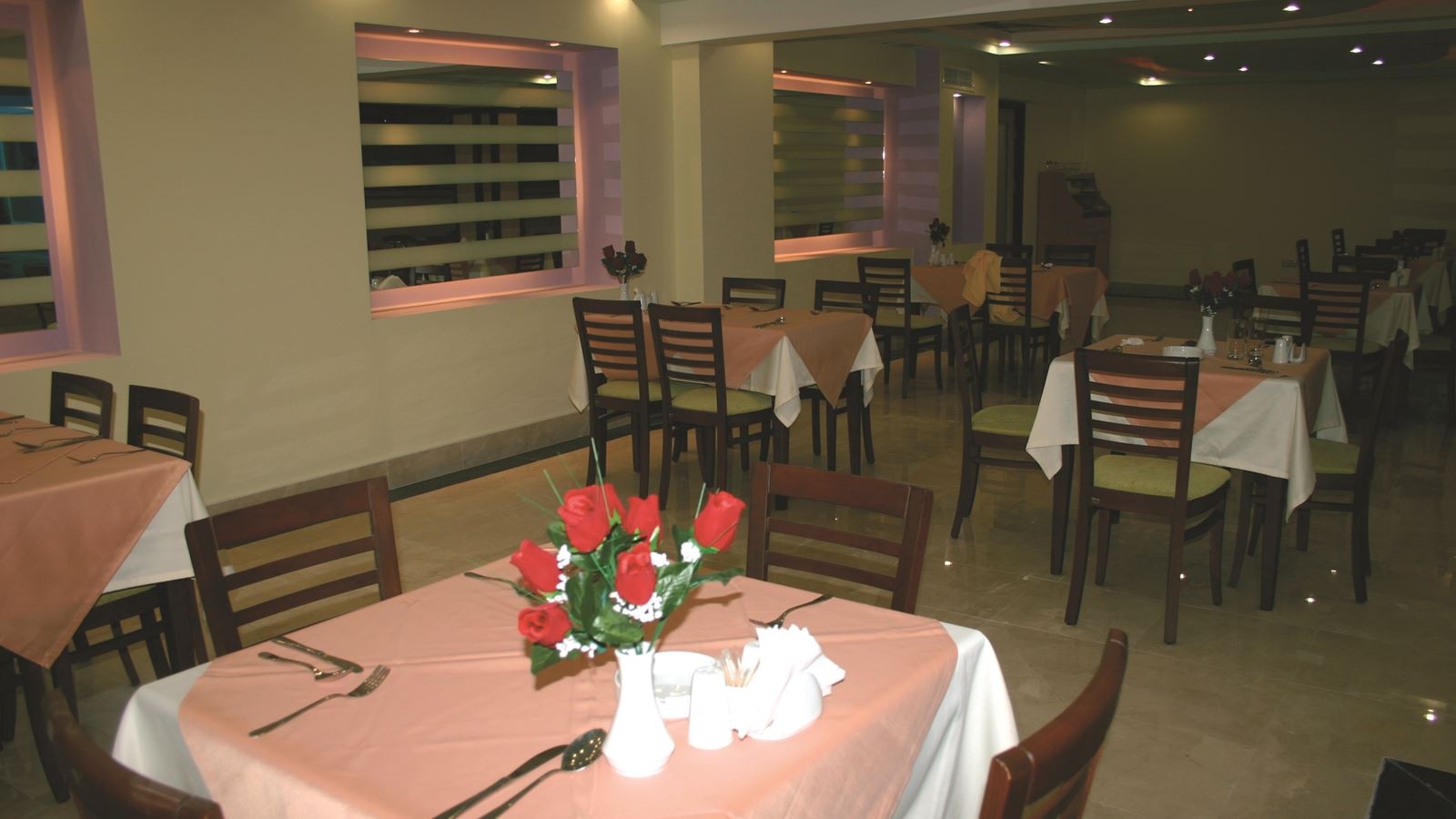 restaurants-main-restaurant