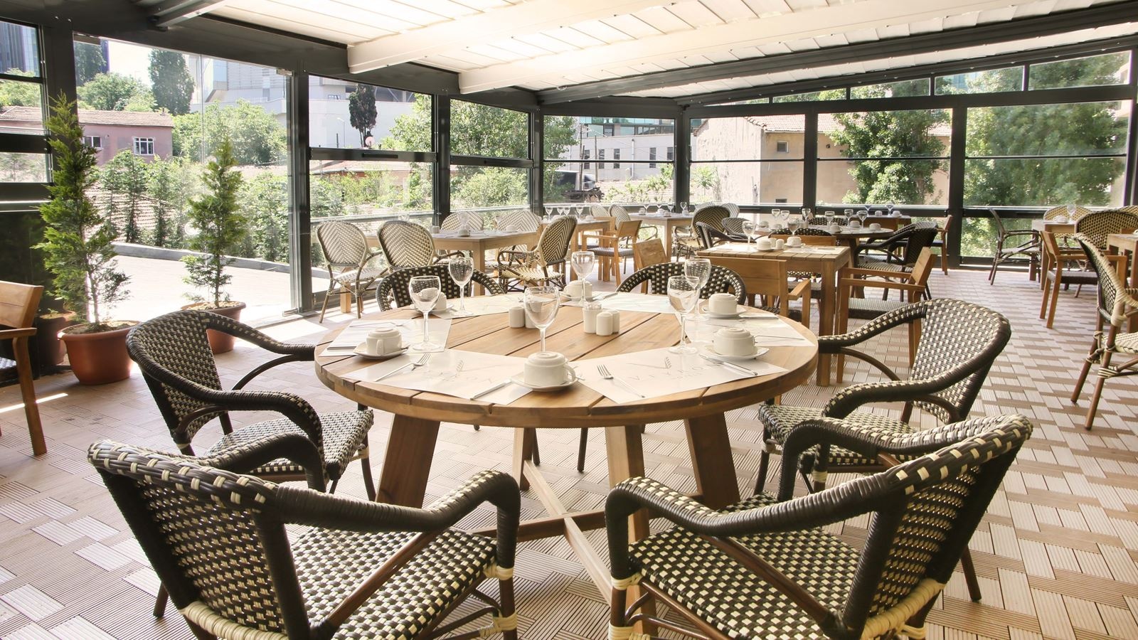 restaurants-restaurants