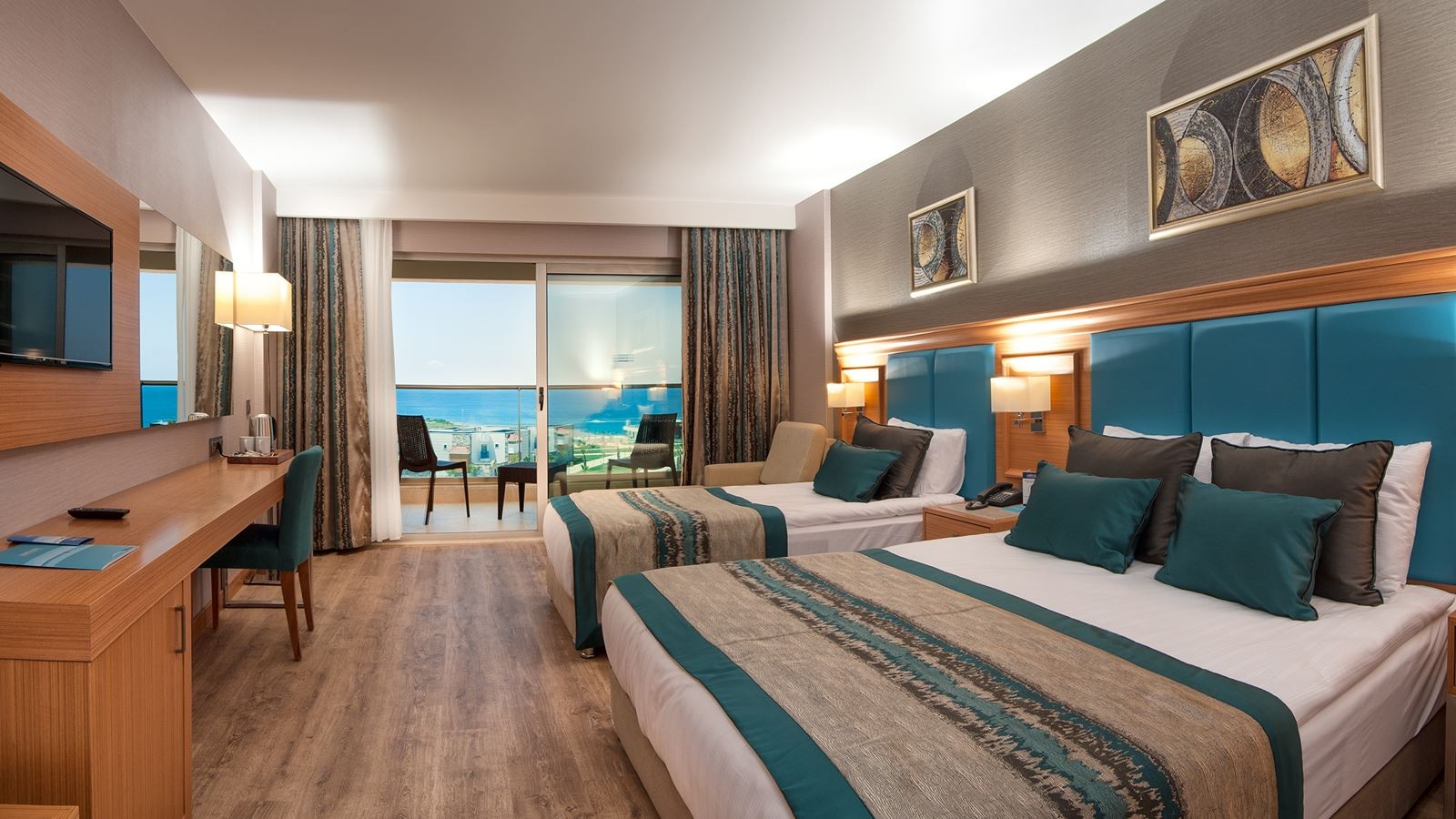 rooms-deluxe-room-sea-view