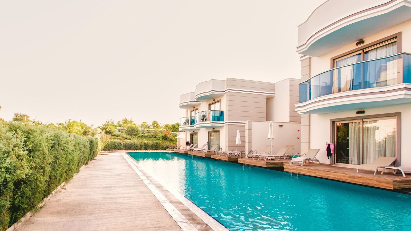 rooms-lake-house-family-room-1-bedroom-+-1-living-room