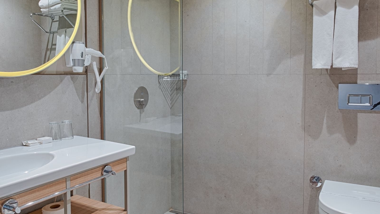 rooms-couple-room-land-view