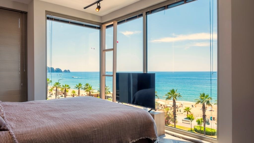 rooms-family-room-sea-view