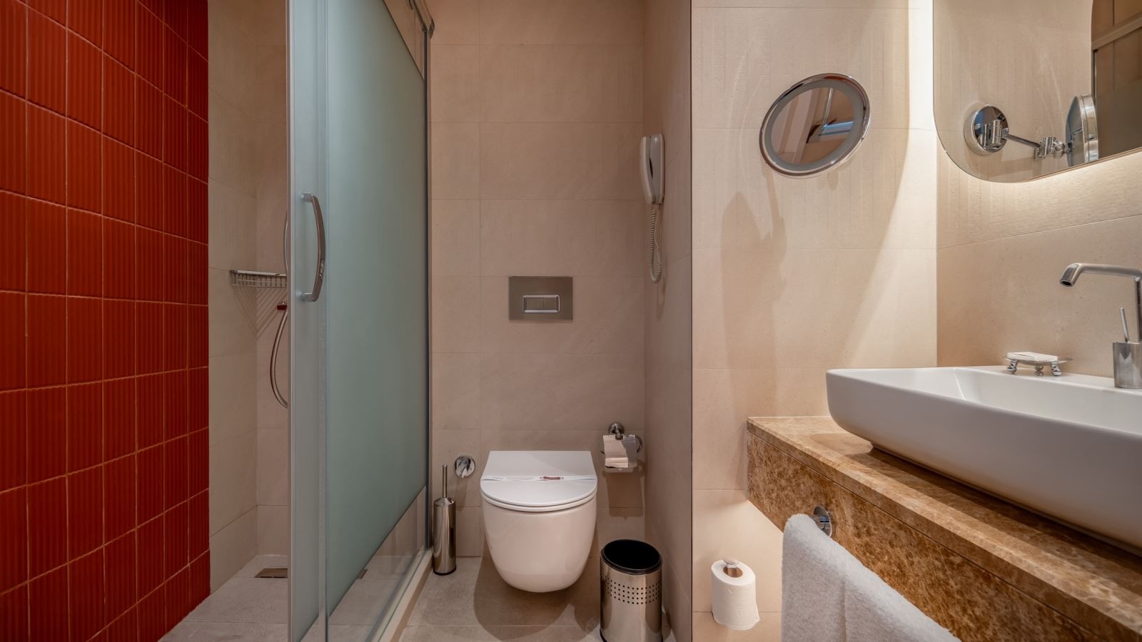 rooms-anex-building-standard-land-view-with-balcony