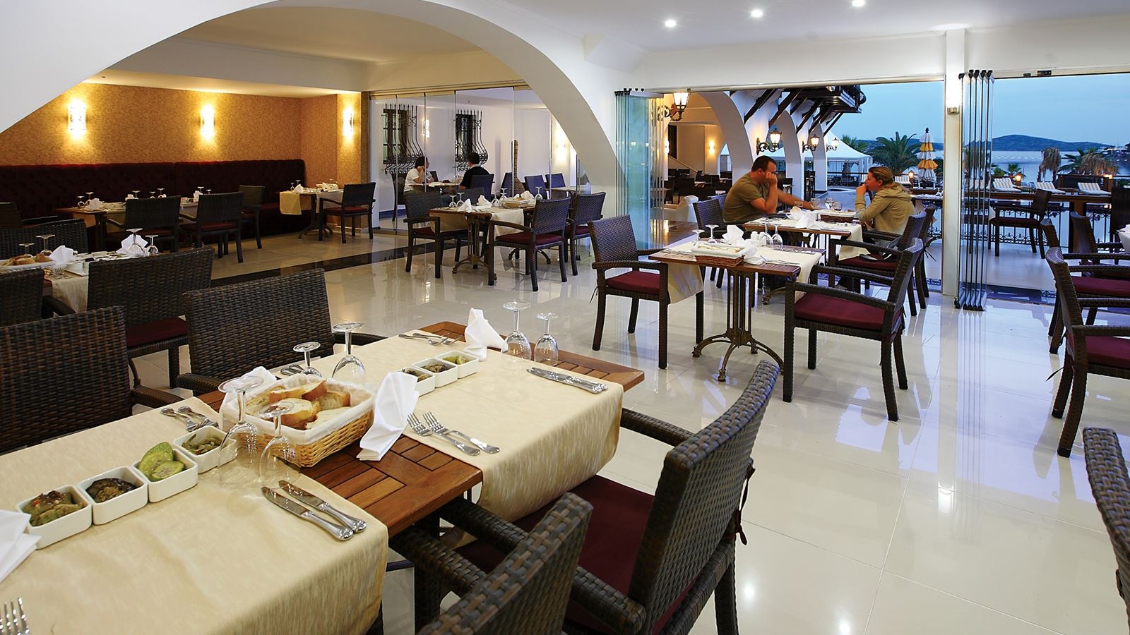 restaurants-main-restaurant