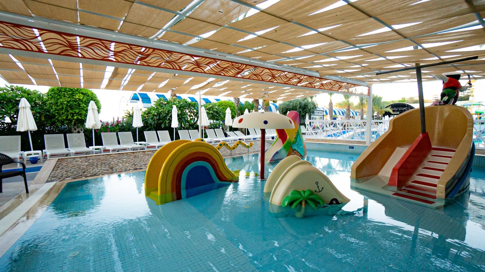 pools-outdoor-childrens-pool