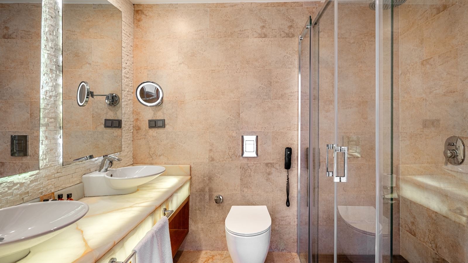 rooms-deluxe-beach-side-room