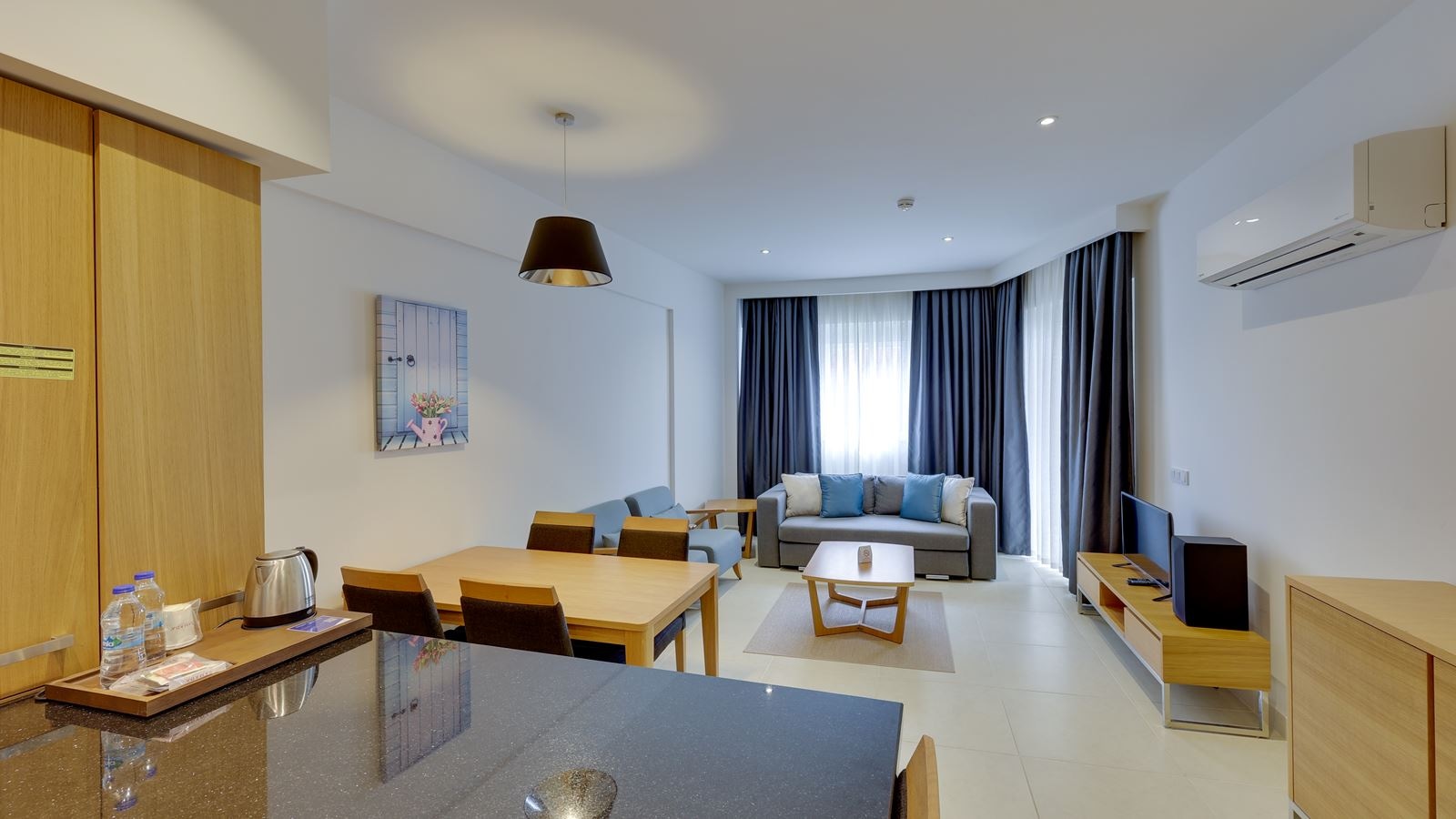 rooms-junior-suite-landview-room-balcony