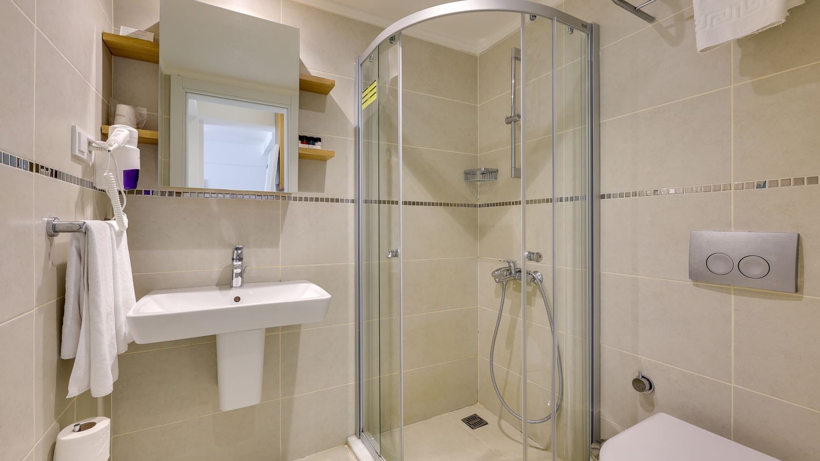 rooms-suite-family-2-bedrooms-seaview-balcony