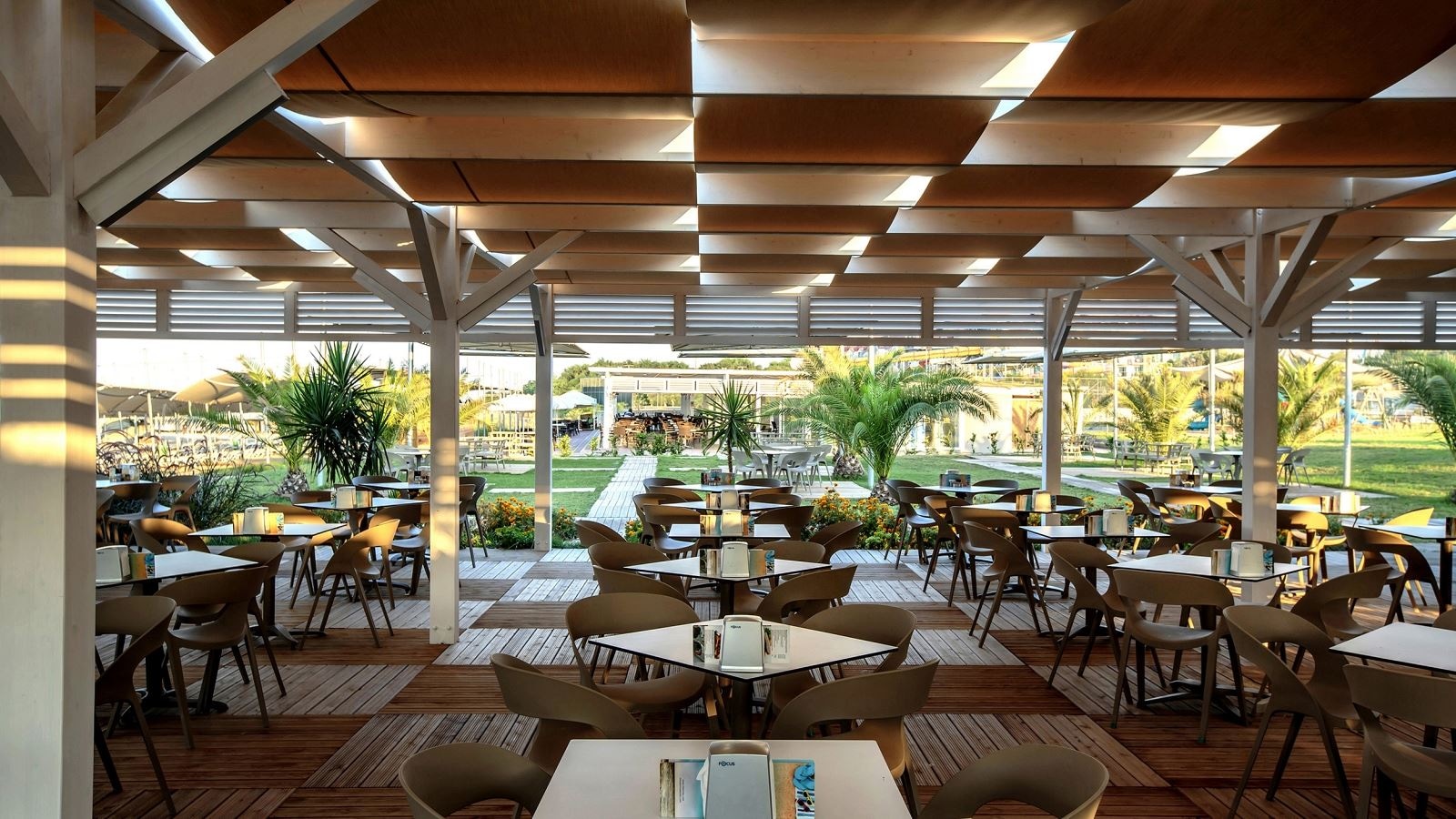 restaurants-beach-restaurant