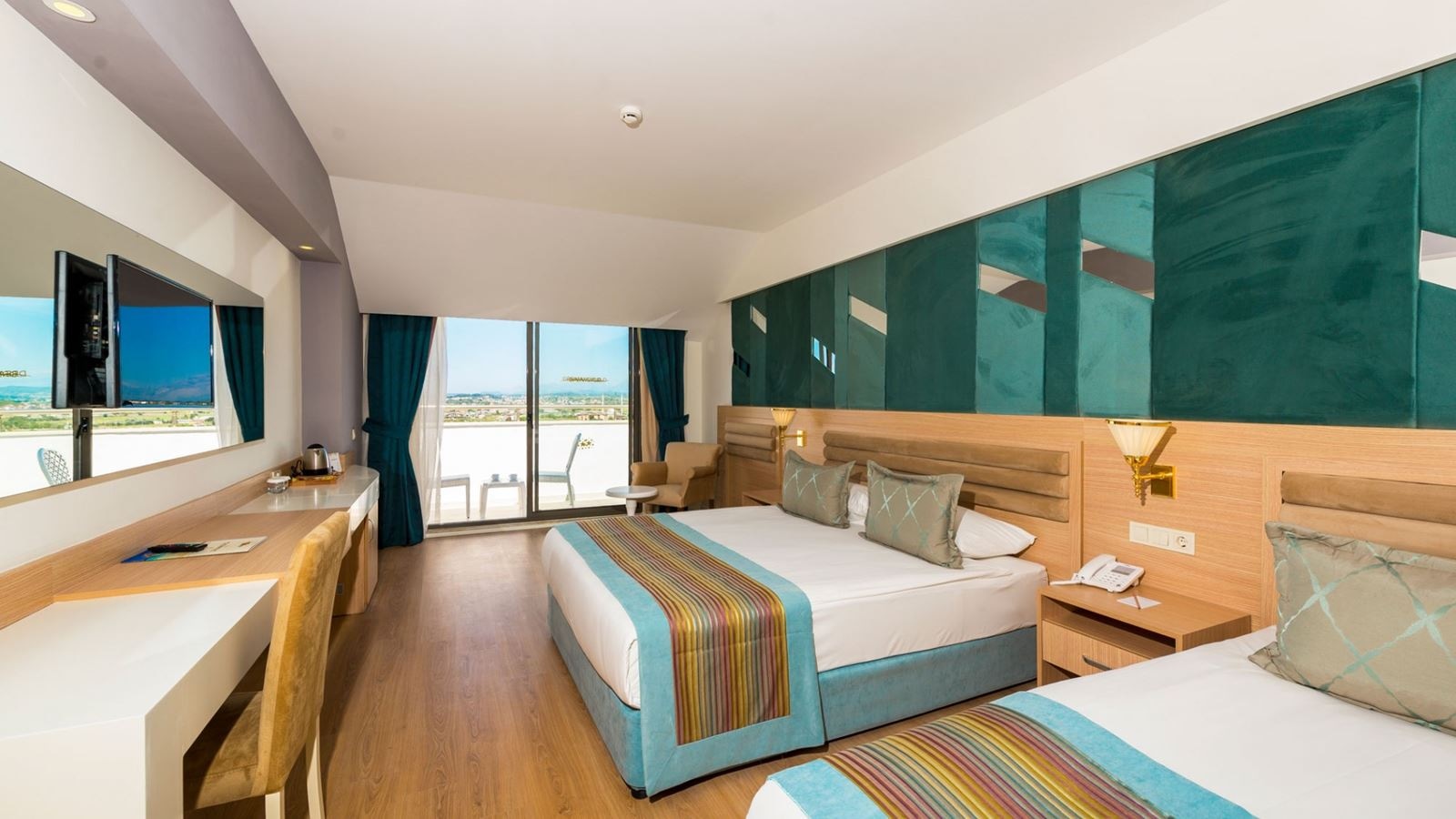 rooms-standard-room-side-sea-view