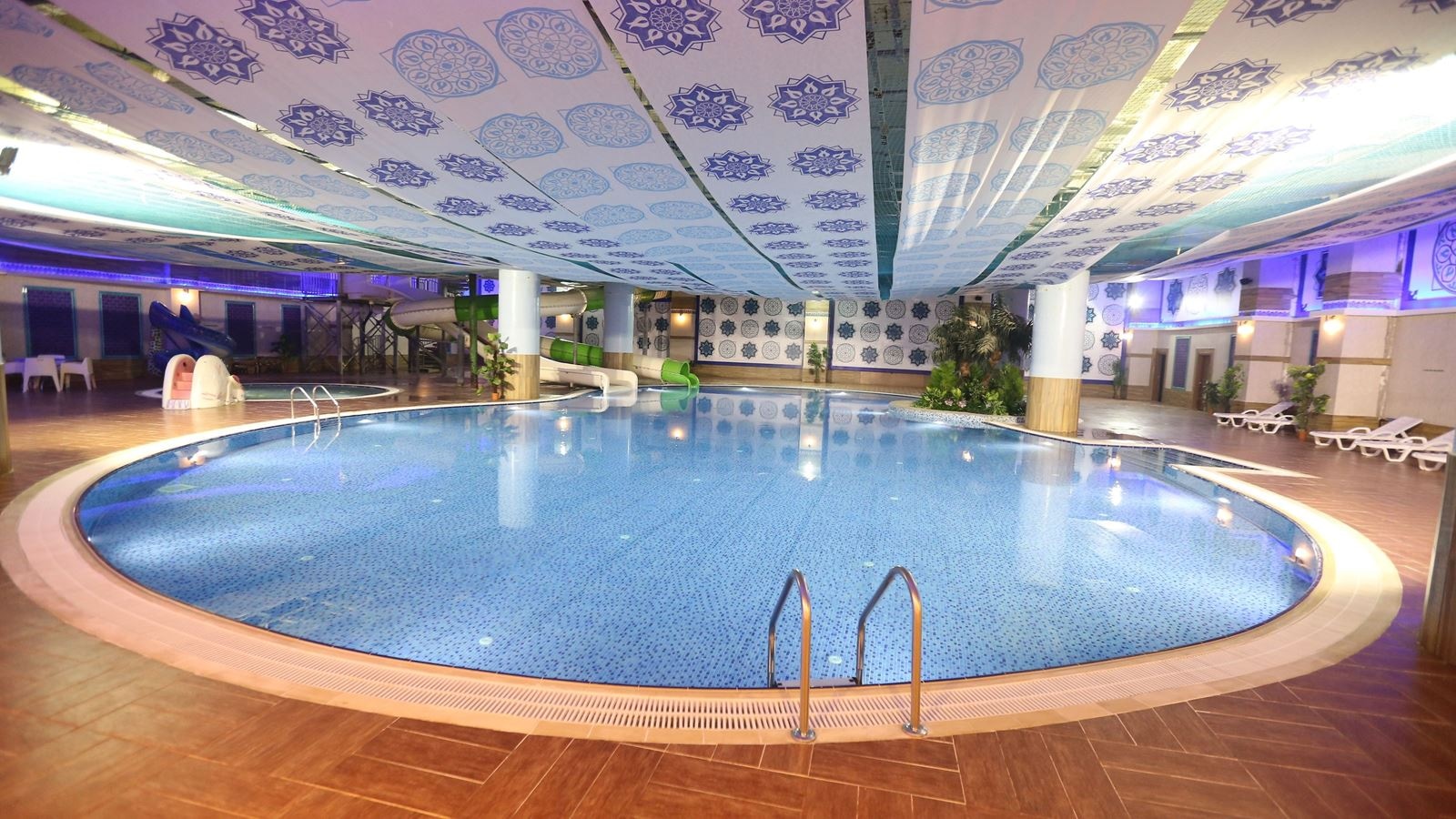 pools-indoor-pool