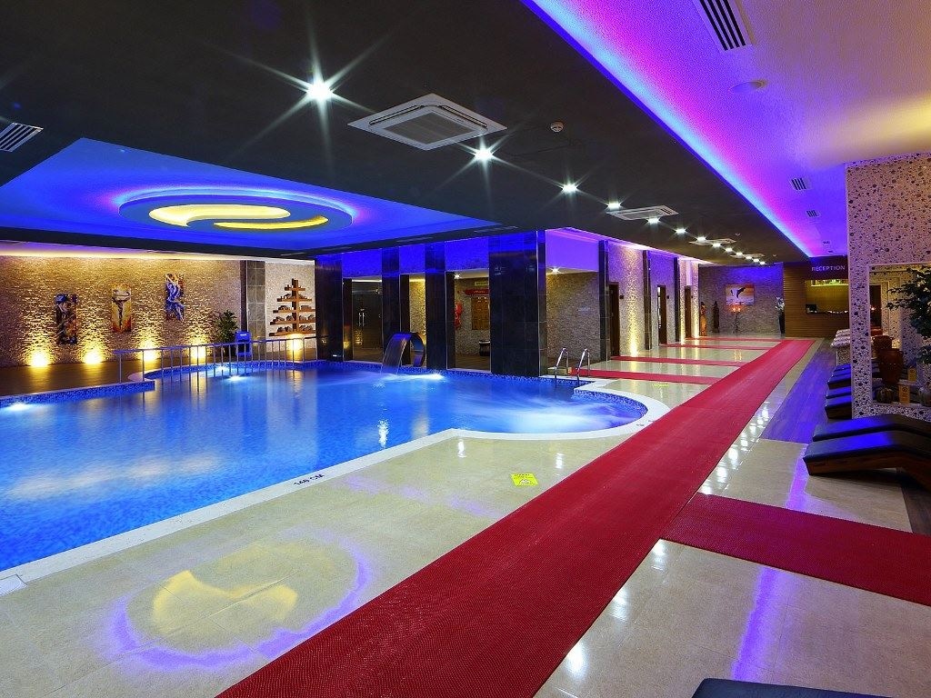 pools-indoor-pool