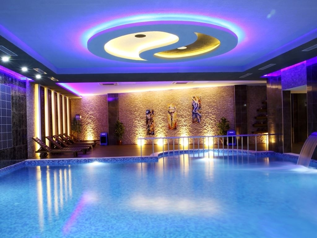 pools-indoor-pool
