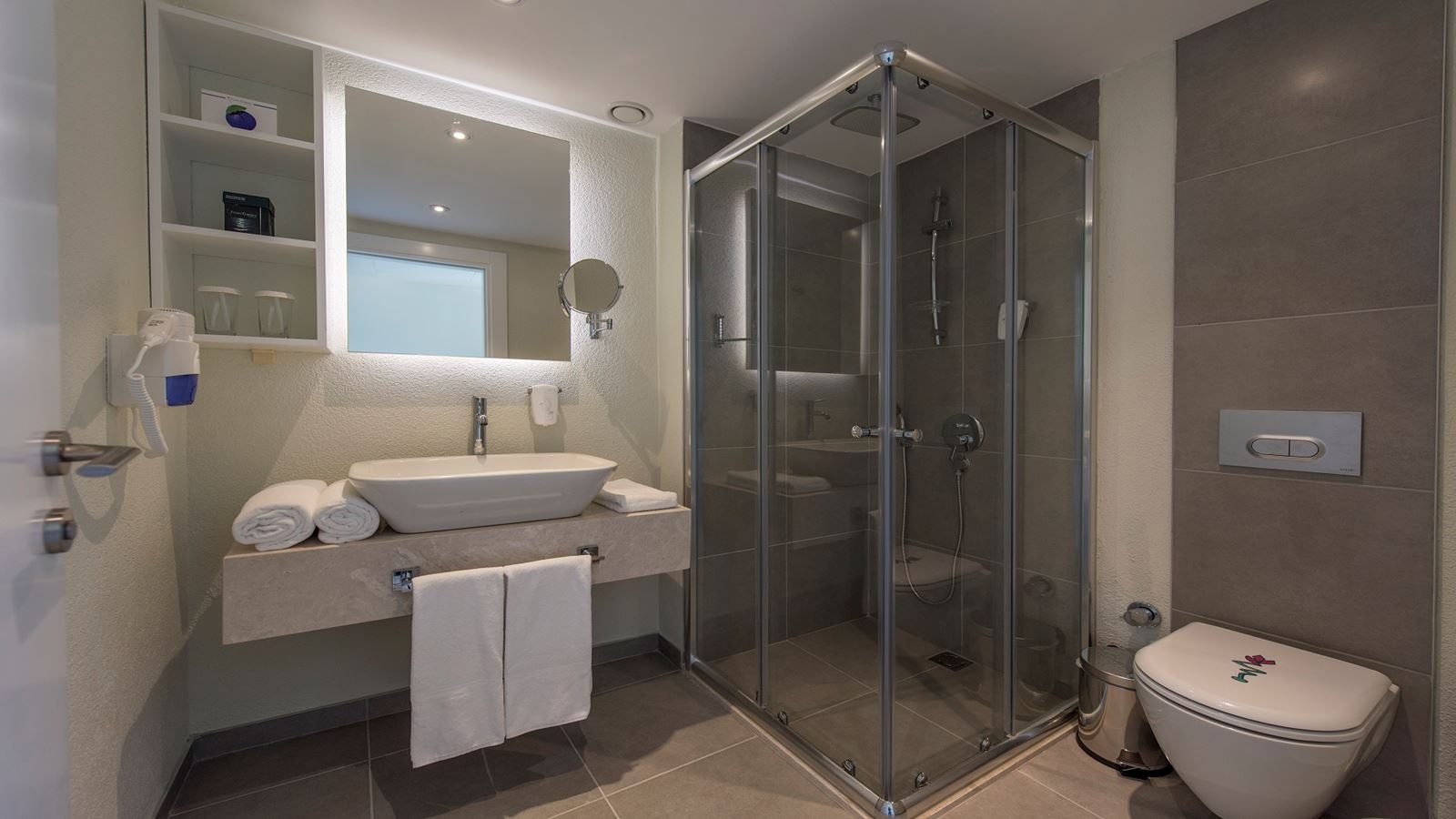 rooms-standard-room-land-view