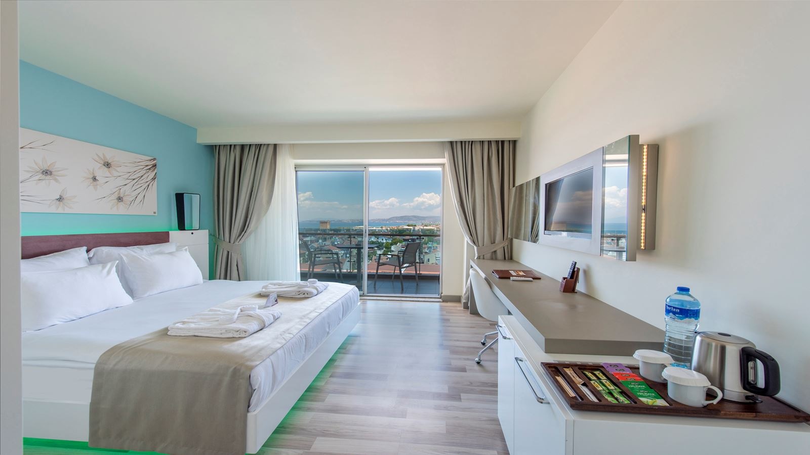 rooms-family-room-limited-sea-view