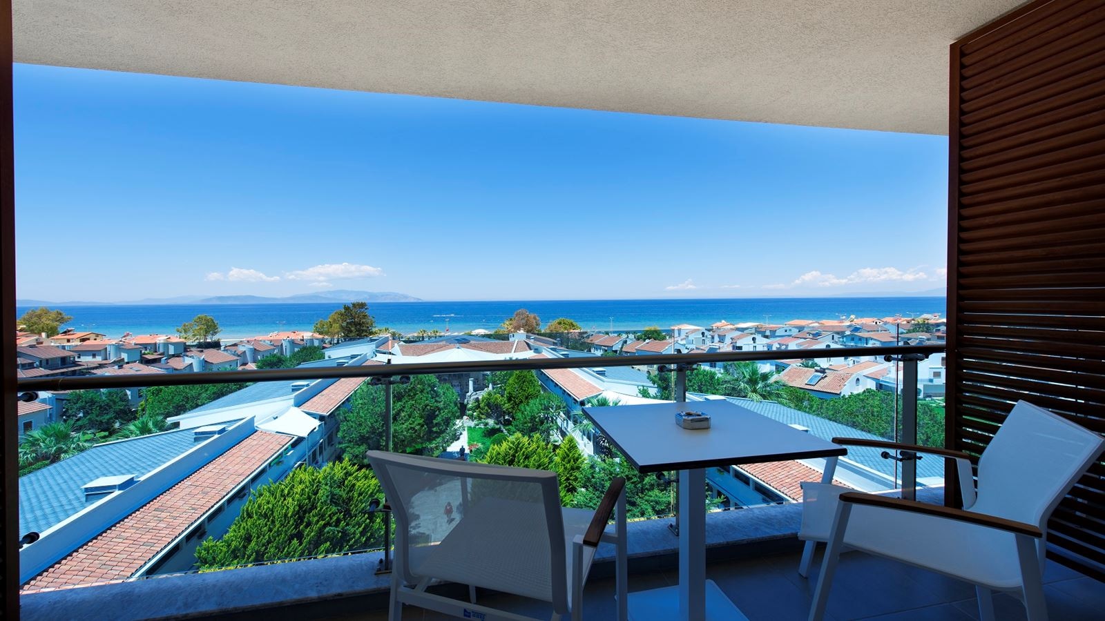 rooms-deluxe-room-sea-view