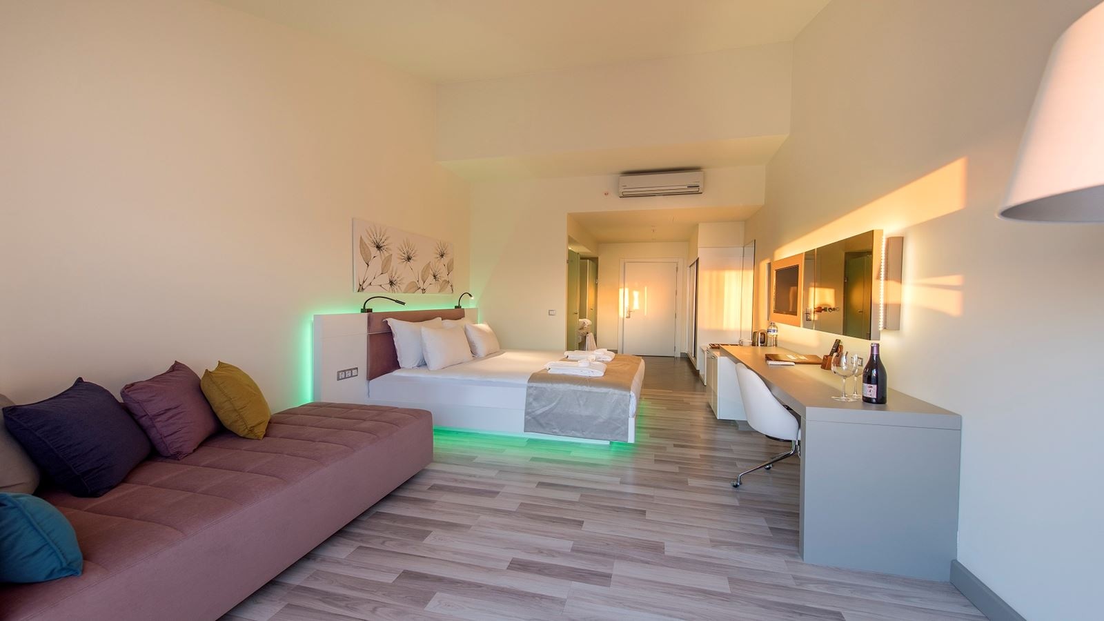 rooms-superior-deluxe-room