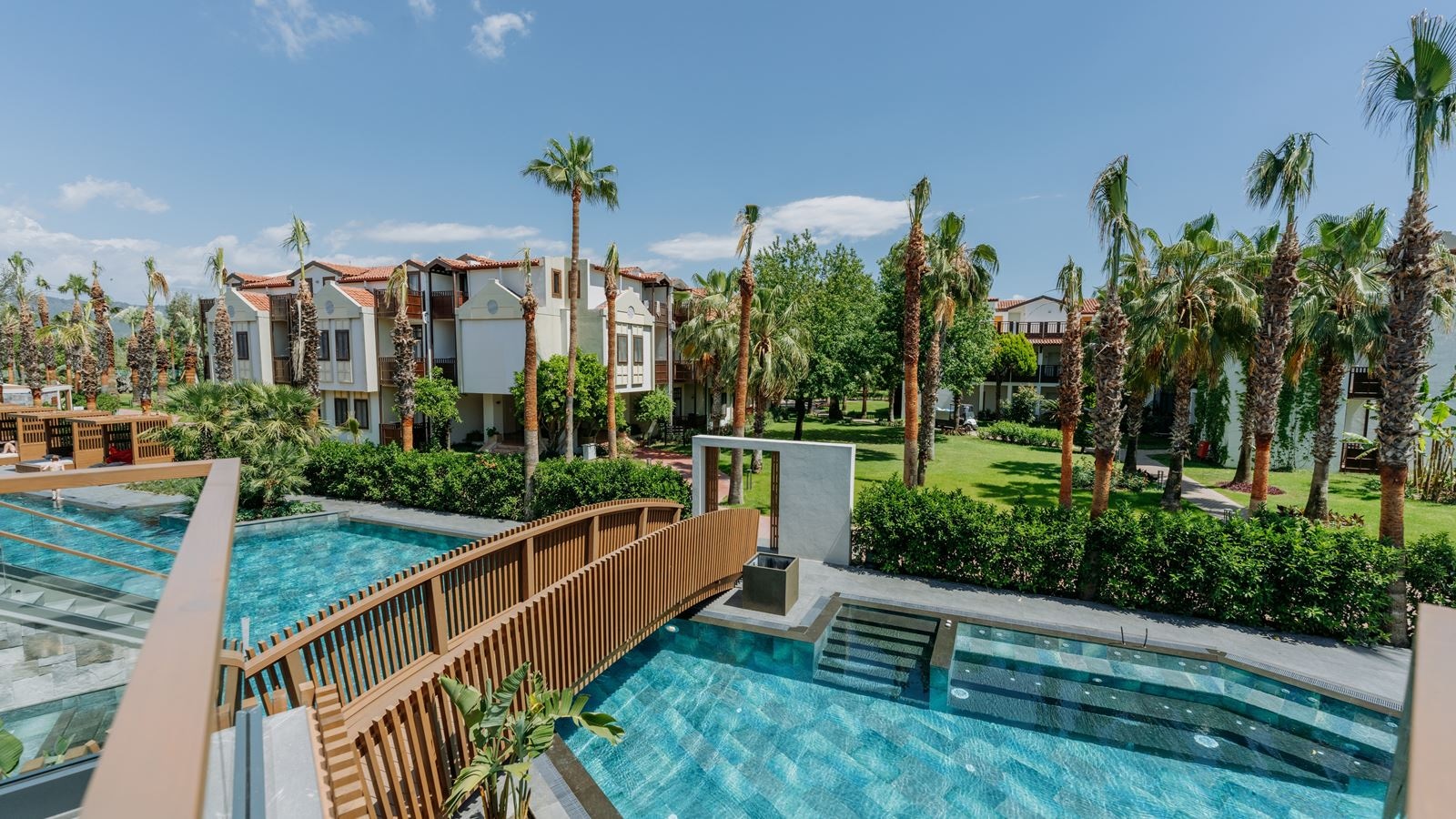 rooms-lagoon-swim-up-room--access-via-stairs