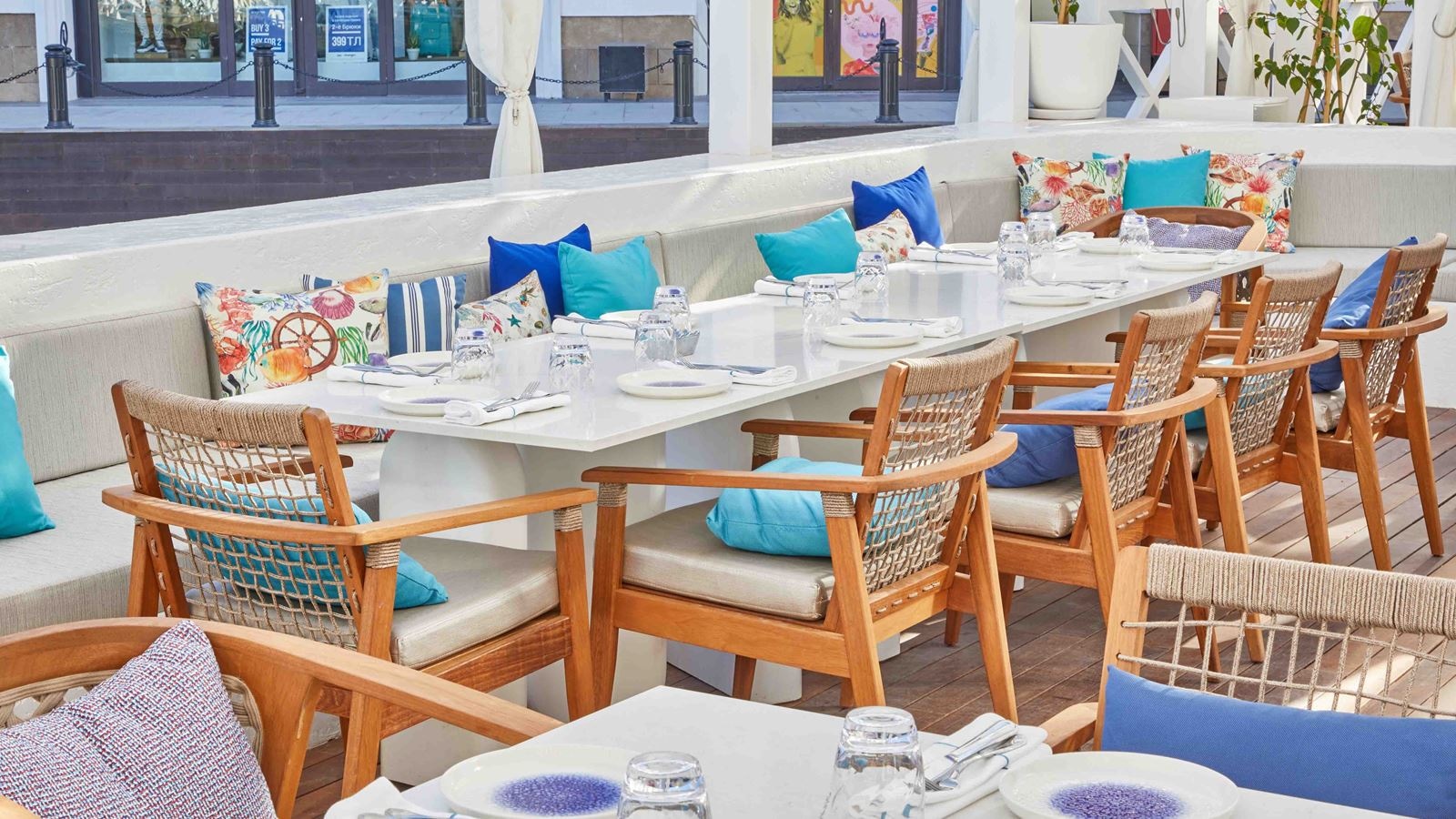 restaurants-mykorini