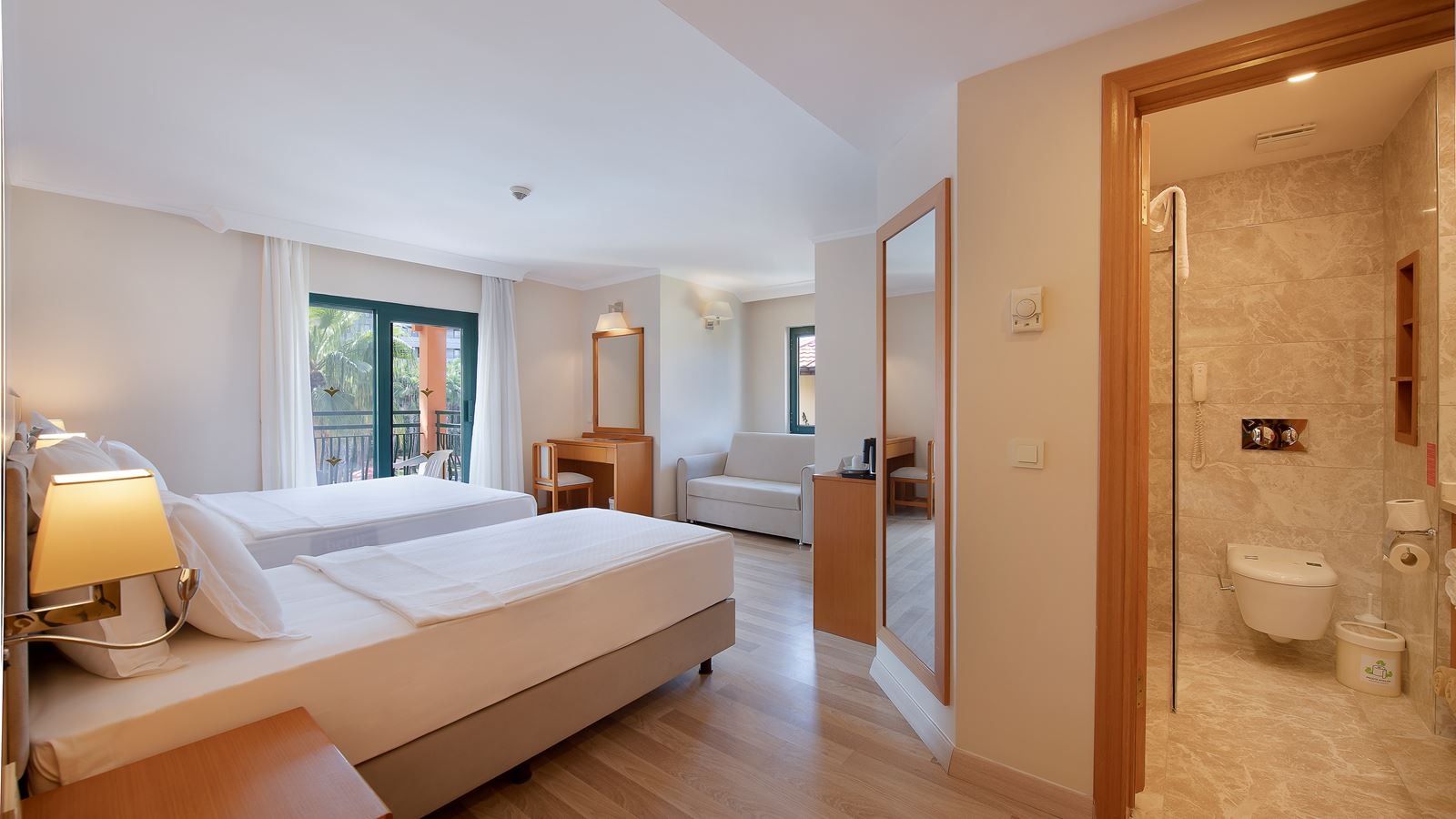 rooms-family-garden-building