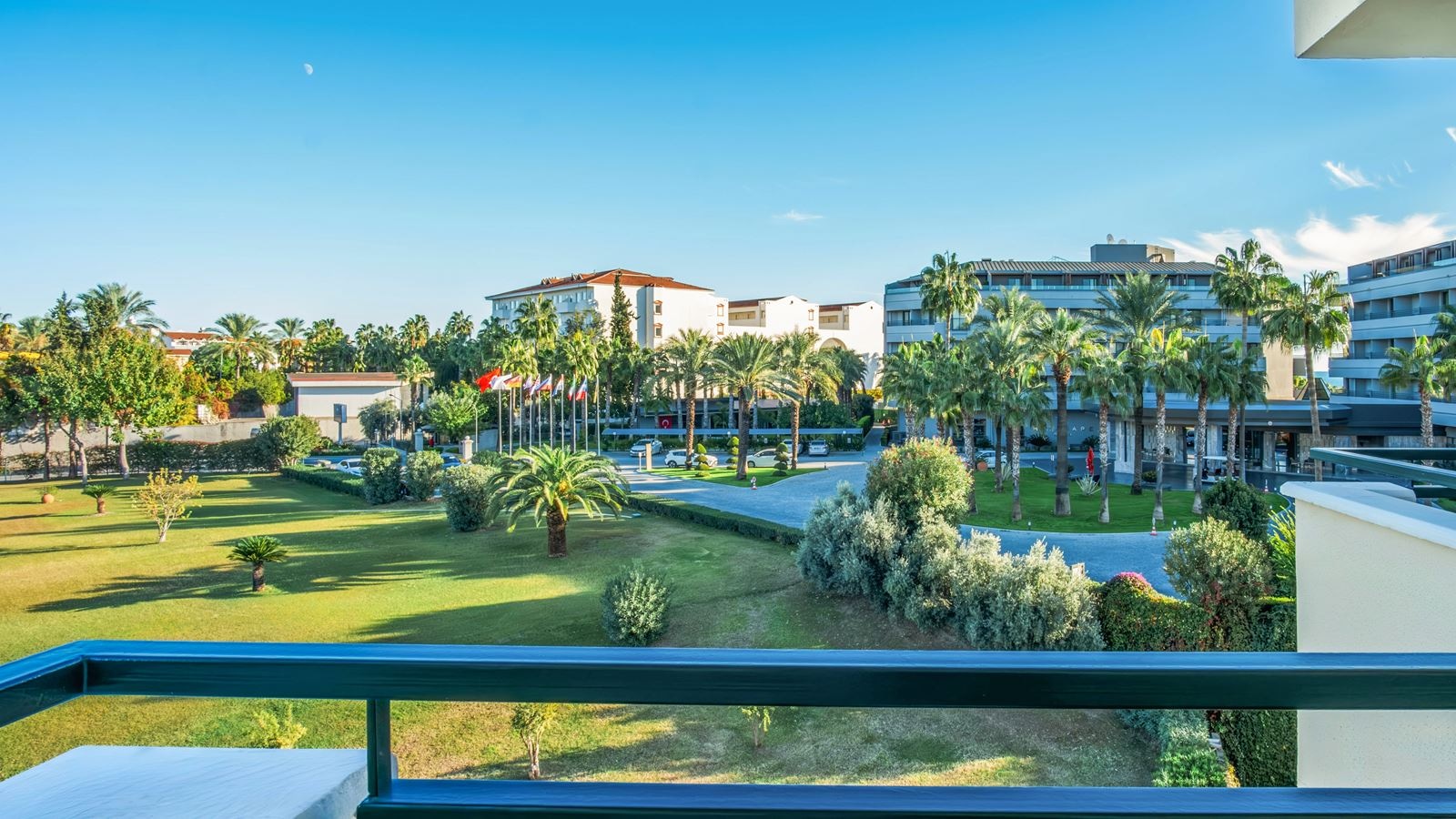 rooms-family-main-building