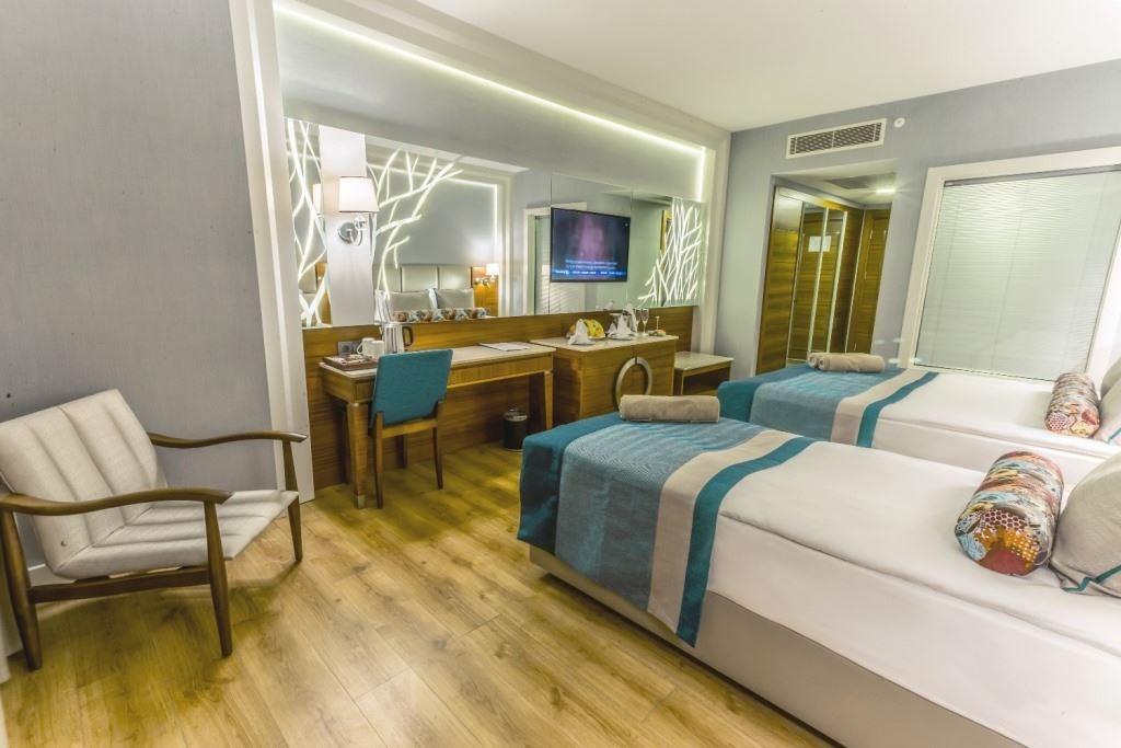 rooms-standard-room-land-view