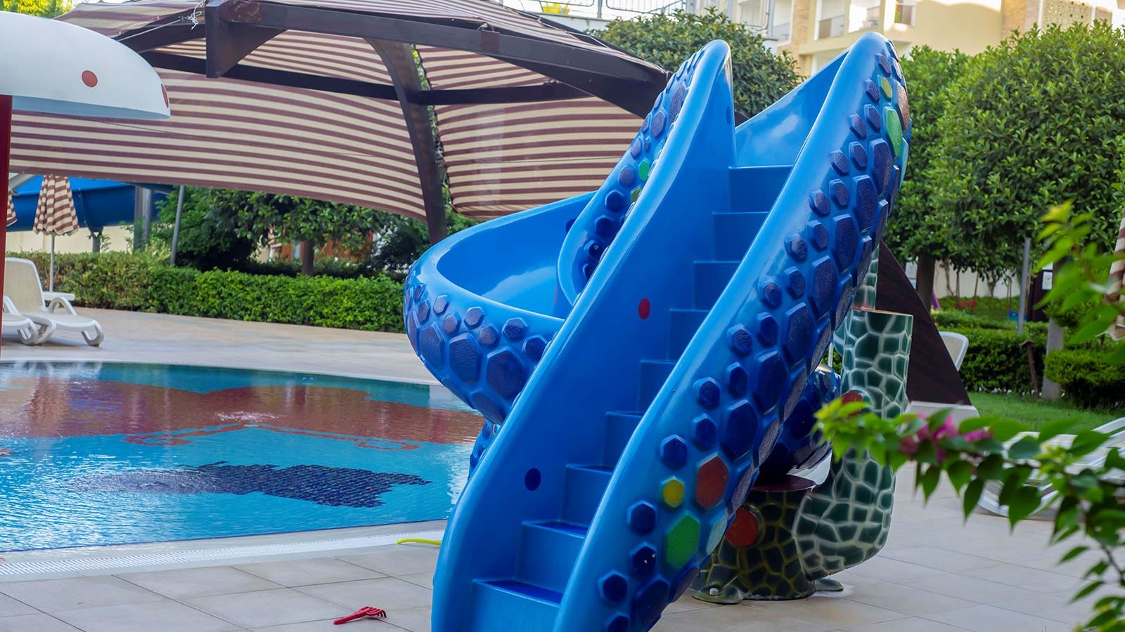 pools-outdoor-childrens-pool