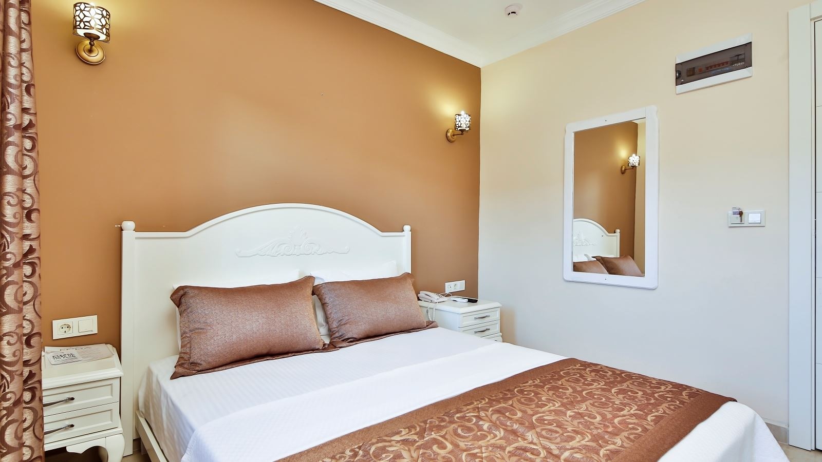 rooms-double-room-with-garden-view