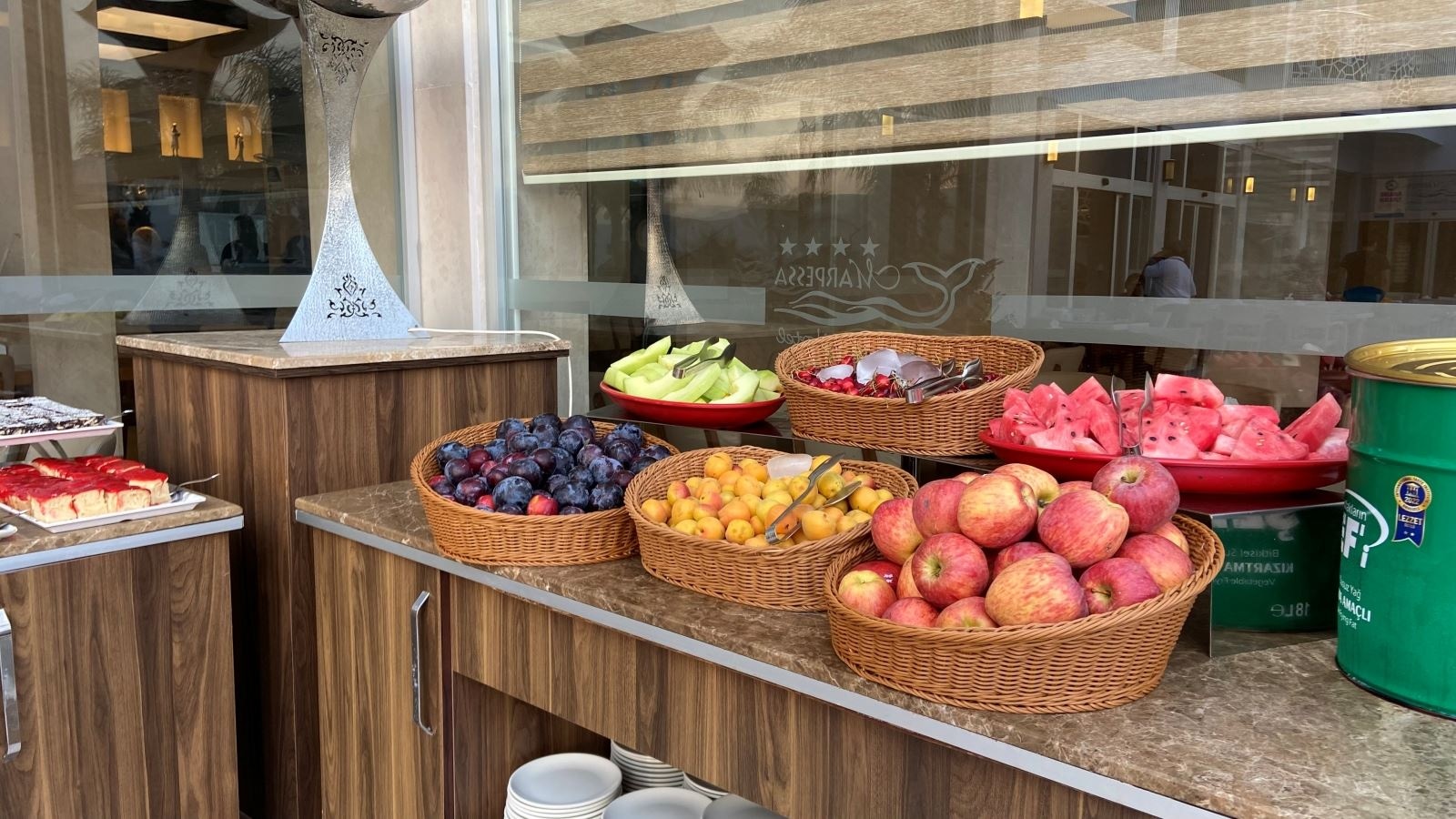 restaurants-ana-restaurant