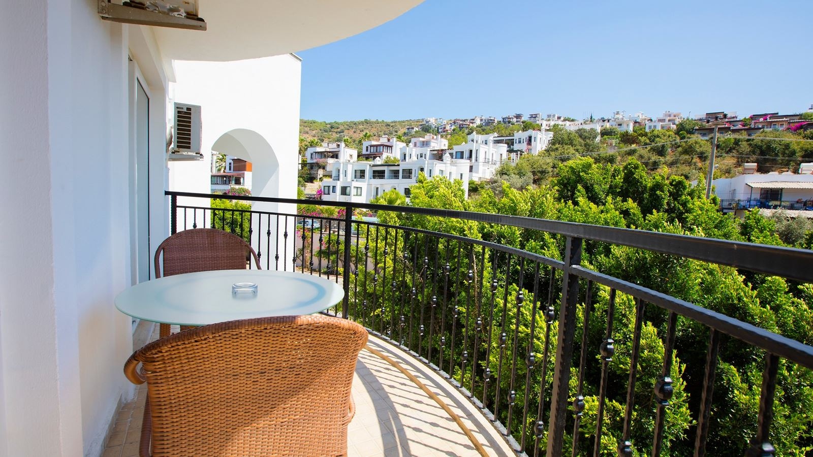 rooms-standart-kara-manzarali-oda