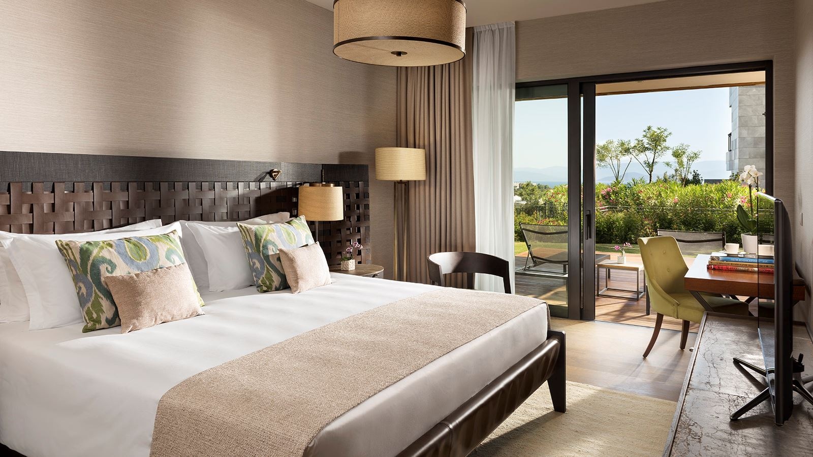 rooms-four-bedroom-residential-apartment