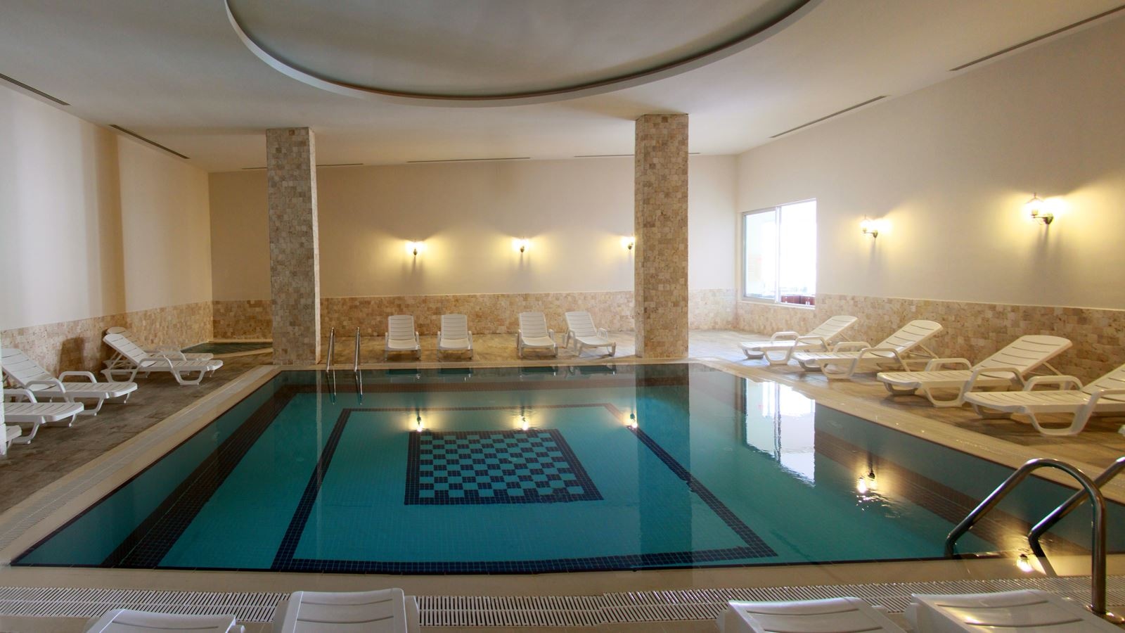 pools-indoor-pool