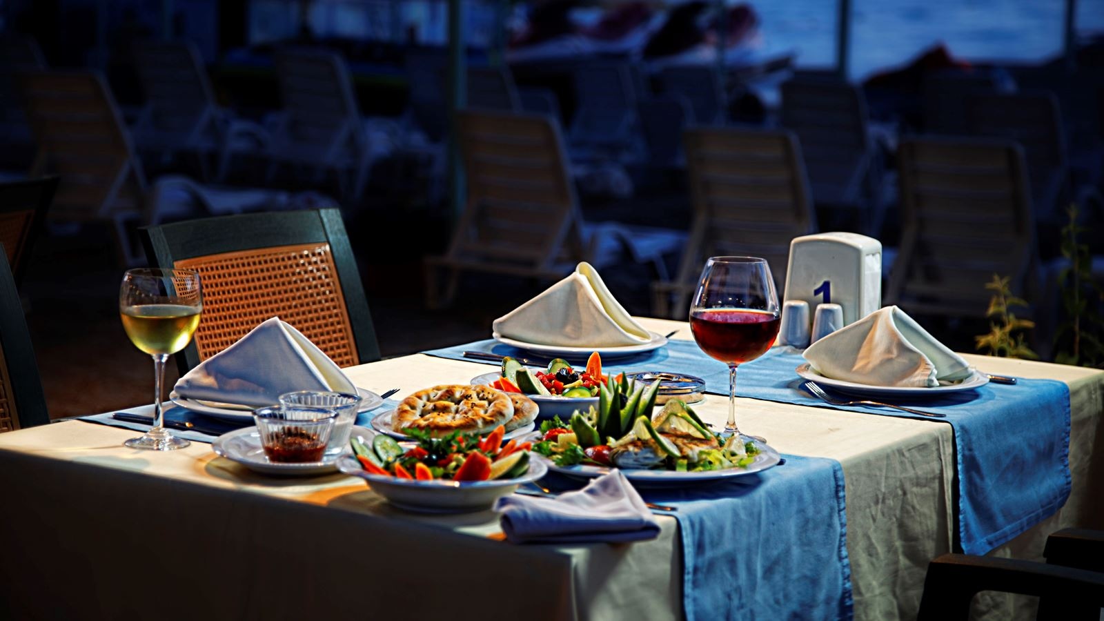 restaurants-beach-bar