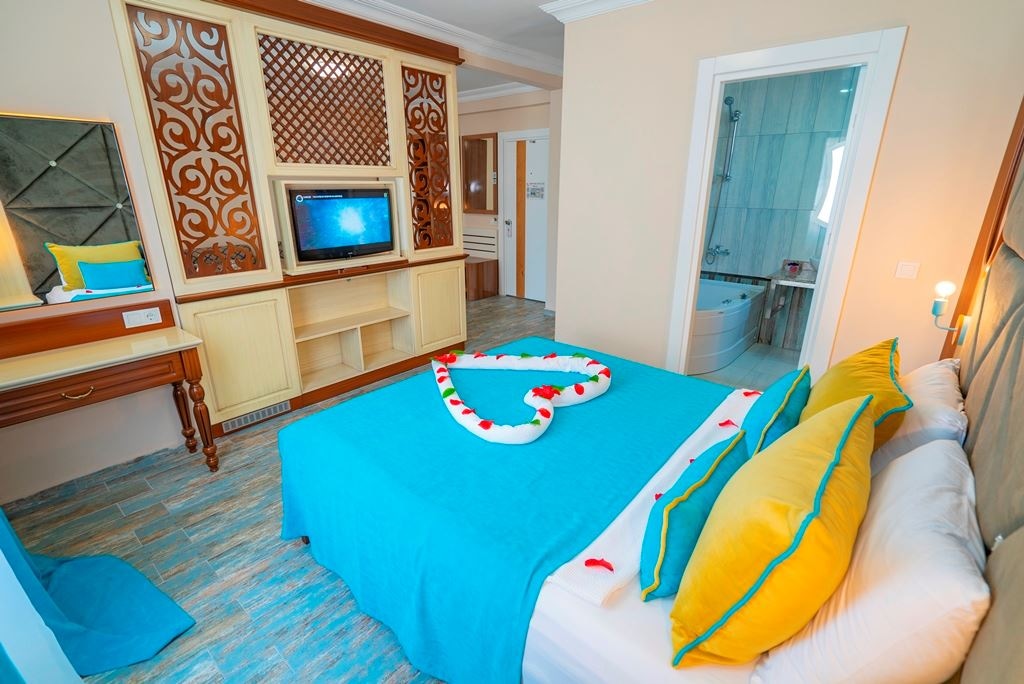 rooms-family-deluxe-room