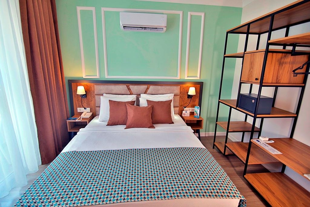 rooms-superior-room-with-balcony