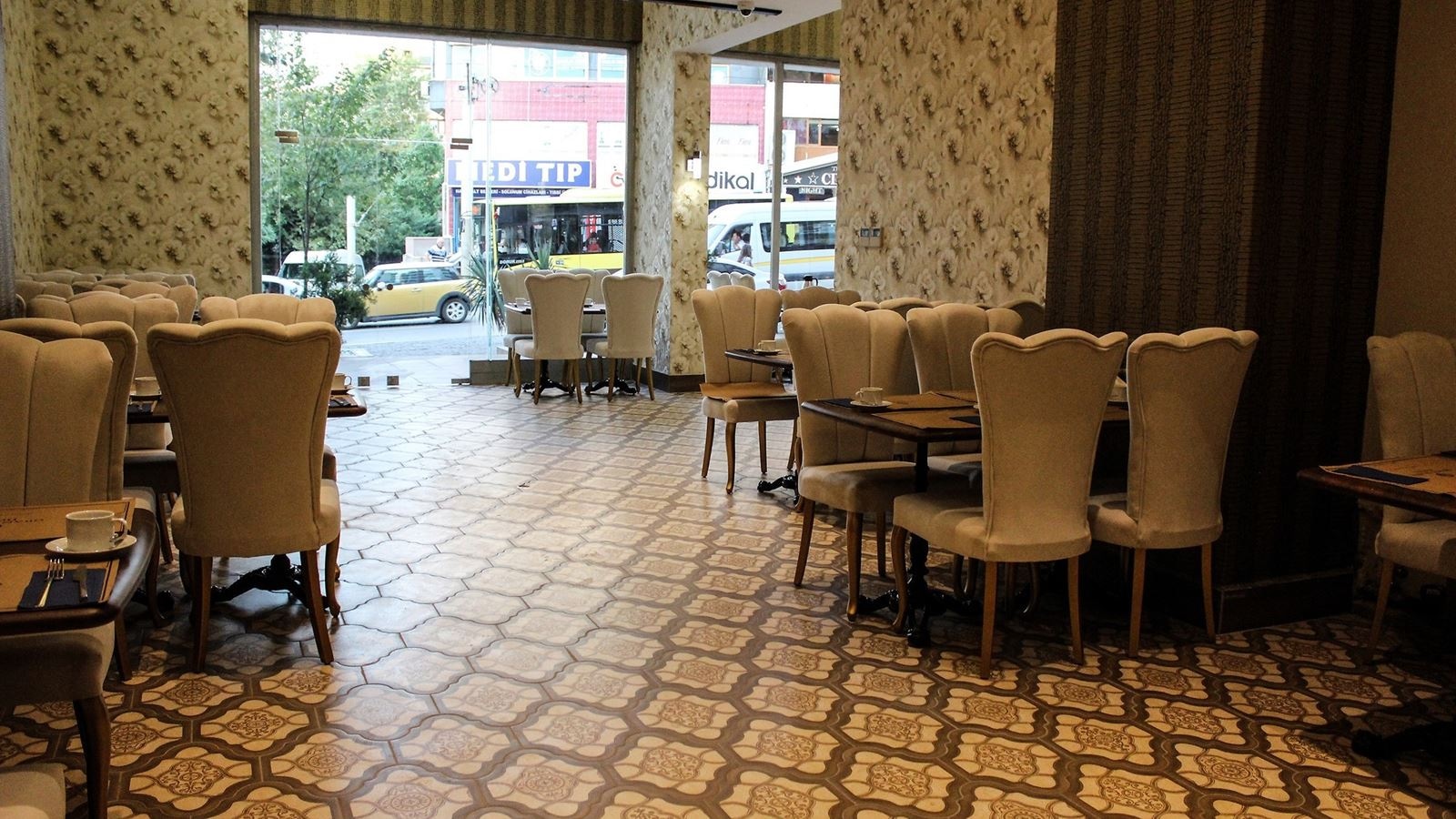 restaurants-ana-restaurant