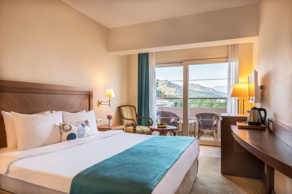 rooms-superior-room-side-sea-view