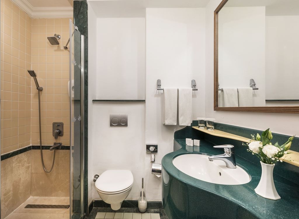 rooms-standard-bungalow-room-garden-view